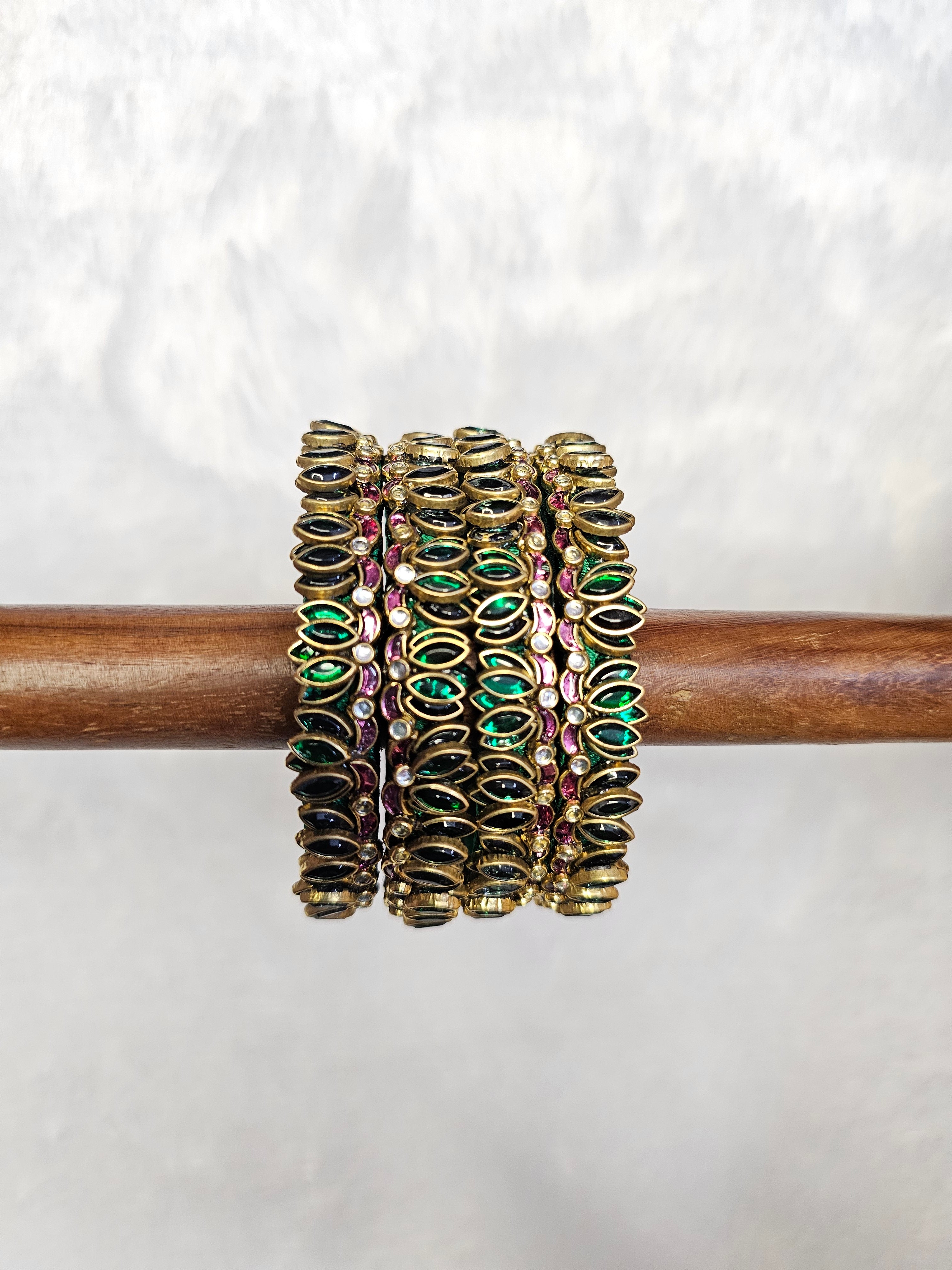 2D Kundan Lotus with Thooriga