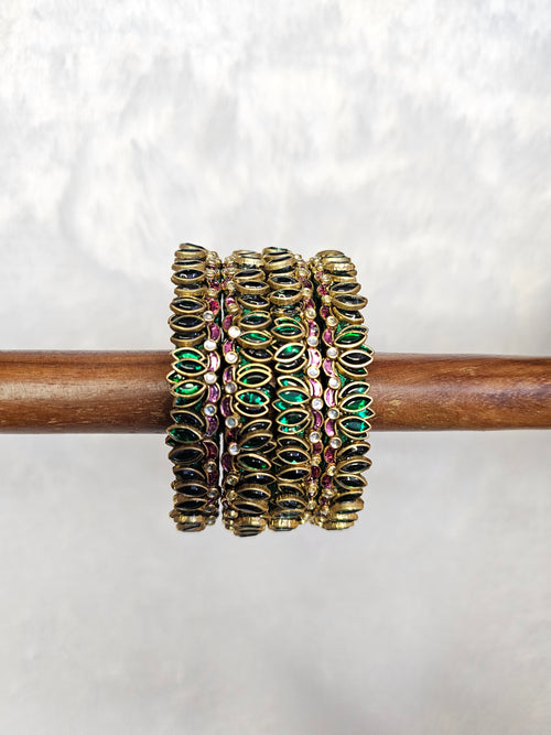 2D Kundan Lotus with Thooriga